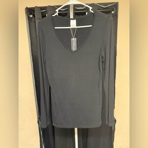 Women's Black Long Sleeve Top sz M PTP 19